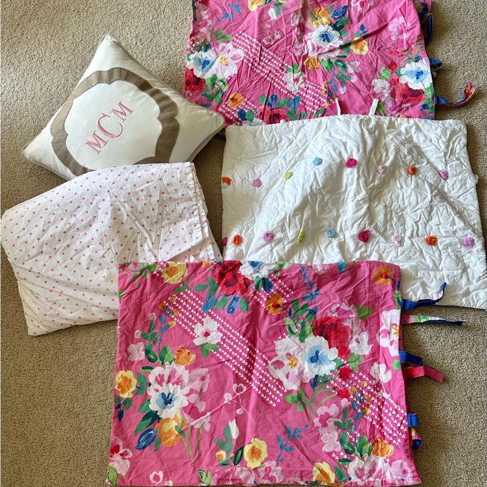 POTTERY BARN KIDS - GIRLS BEDDING